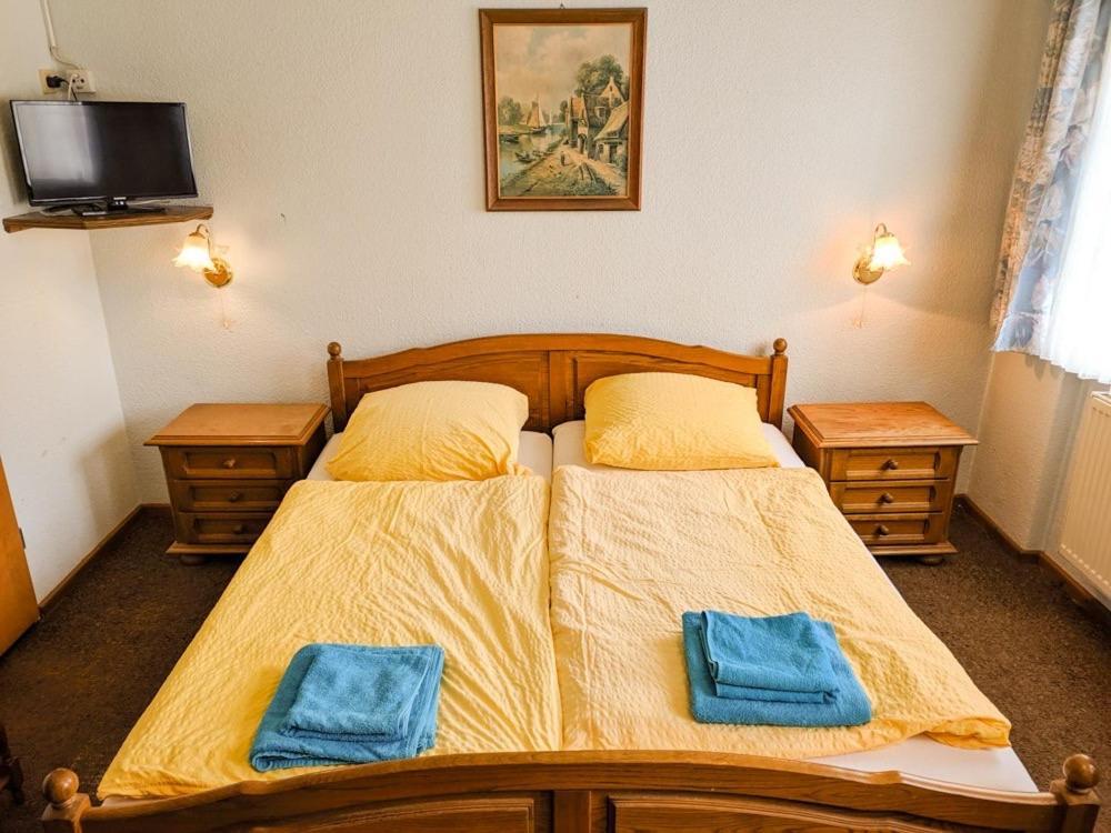 Landhotel Waldschaenke Берлин Экстерьер фото